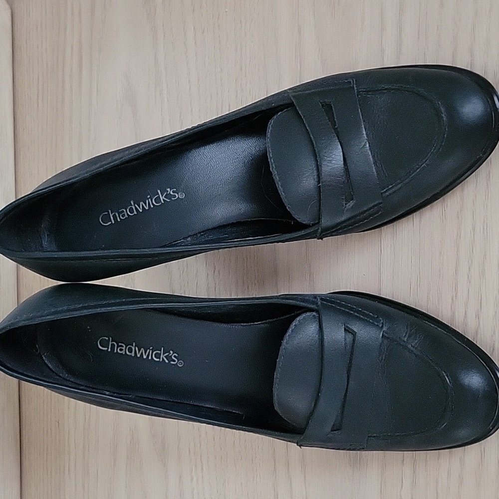 Leather Navy Pumps